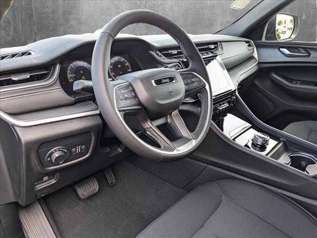 new 2025 Jeep Grand Cherokee car, priced at $39,495
