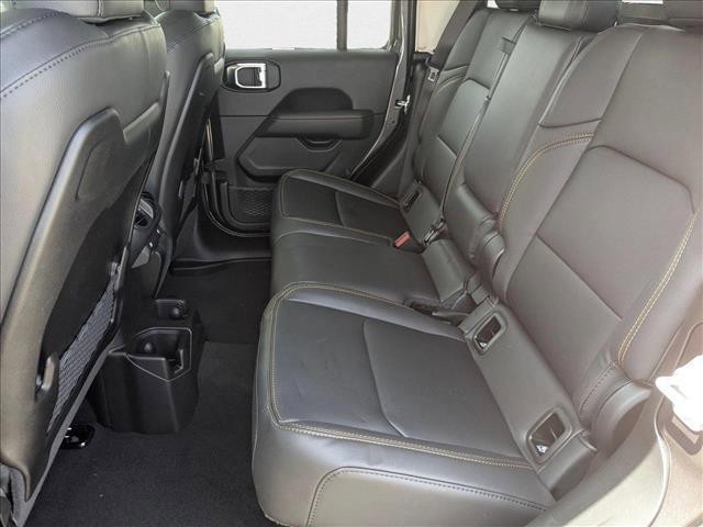 new 2025 Jeep Gladiator car, priced at $42,999
