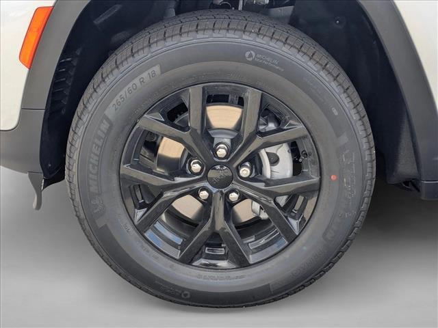new 2025 Jeep Grand Cherokee car, priced at $42,480