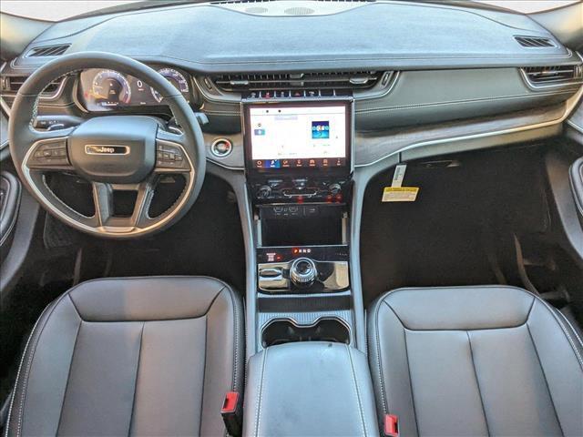 new 2025 Jeep Grand Cherokee car, priced at $42,999