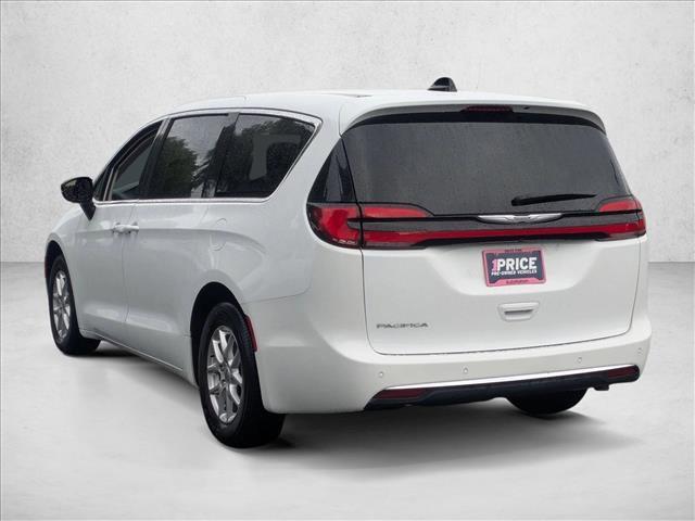 used 2024 Chrysler Pacifica car, priced at $29,991