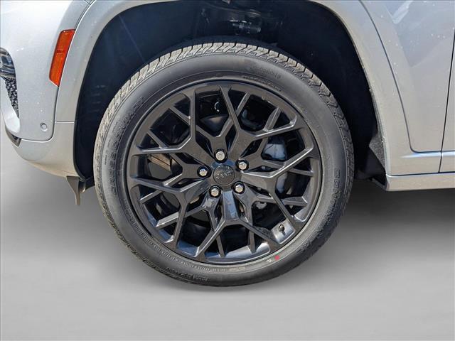 new 2025 Jeep Grand Cherokee car, priced at $62,379