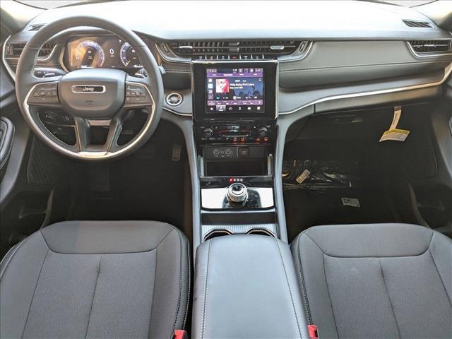 new 2025 Jeep Grand Cherokee L car, priced at $38,495