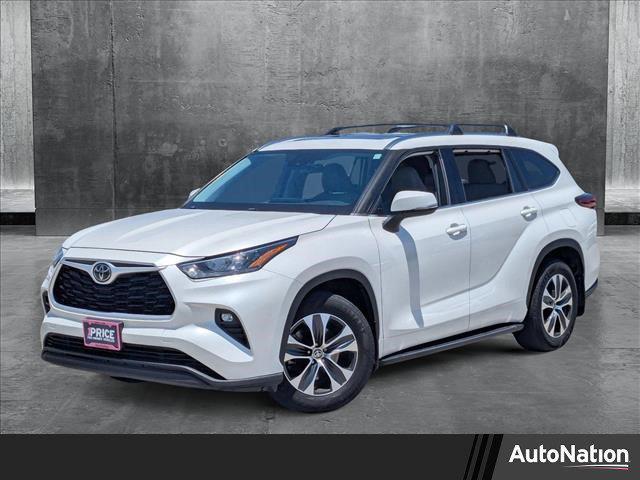 used 2020 Toyota Highlander car, priced at $22,499