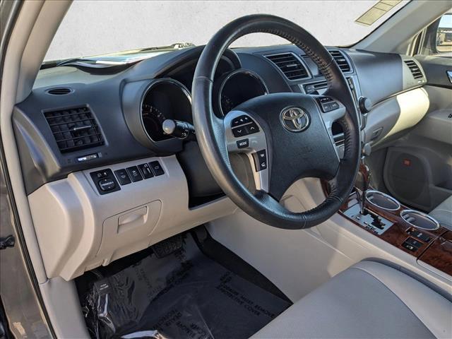 used 2013 Toyota Highlander car, priced at $15,991