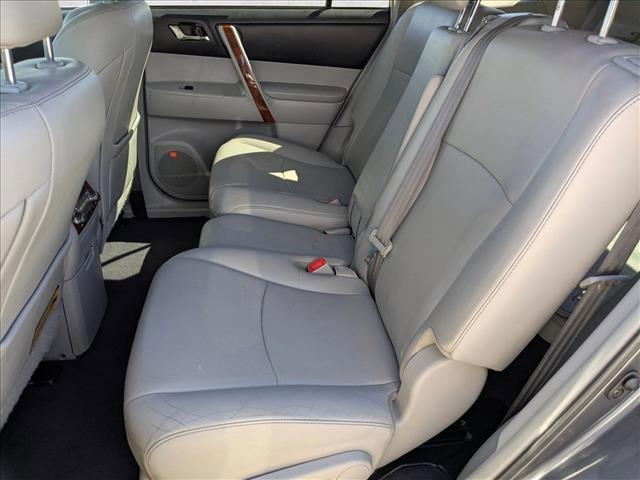 used 2013 Toyota Highlander car, priced at $15,991