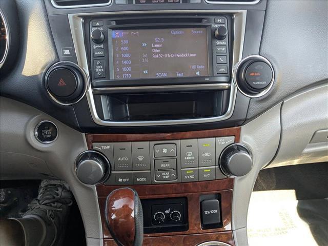 used 2013 Toyota Highlander car, priced at $15,991
