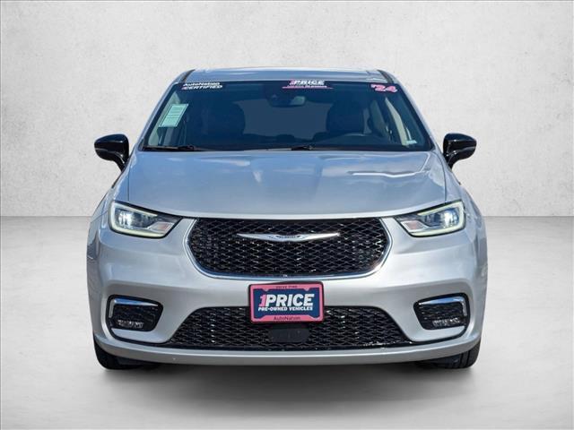 used 2024 Chrysler Pacifica car, priced at $29,991