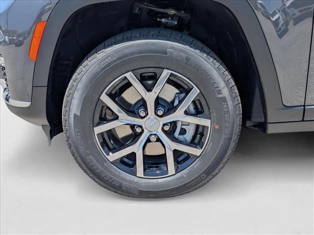 new 2025 Jeep Grand Cherokee L car, priced at $42,995
