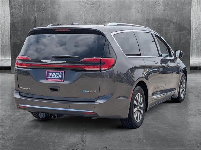used 2021 Chrysler Pacifica Hybrid car, priced at $26,495