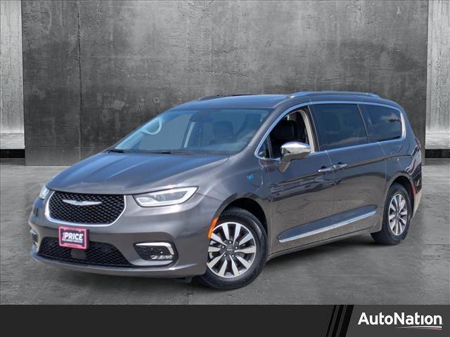 used 2021 Chrysler Pacifica Hybrid car, priced at $26,495