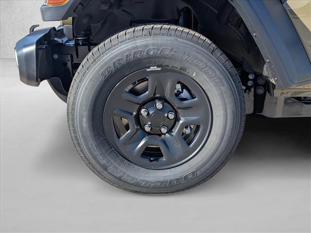 new 2026 Jeep Gladiator car, priced at $43,436