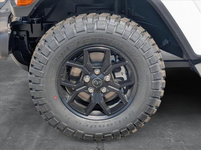 new 2025 Jeep Gladiator car, priced at $46,308