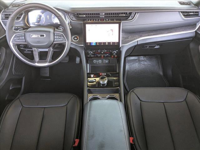 new 2025 Jeep Grand Cherokee car, priced at $47,999