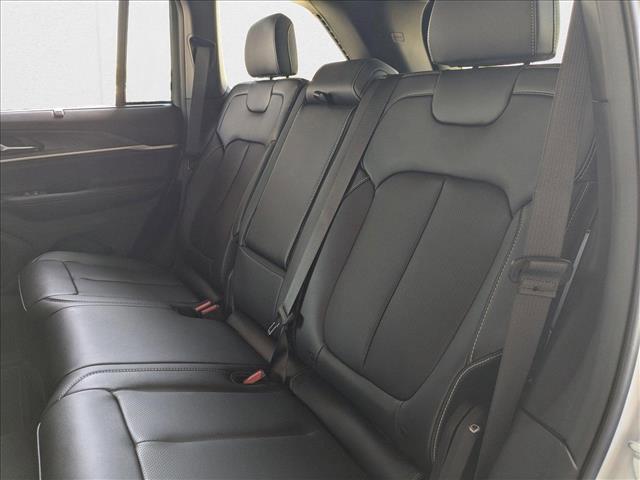 new 2025 Jeep Grand Cherokee car, priced at $47,999