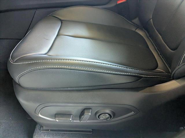 new 2025 Jeep Grand Cherokee car, priced at $47,999