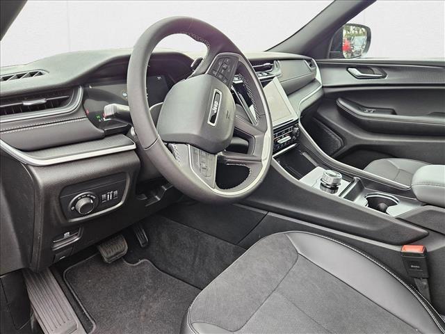 new 2025 Jeep Grand Cherokee car, priced at $41,999