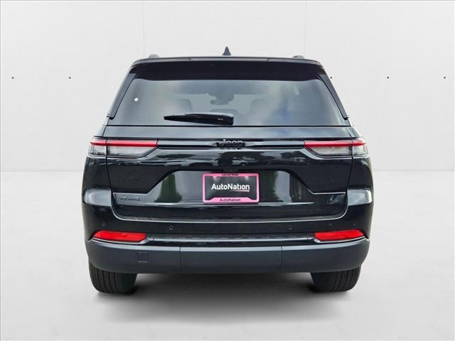 new 2025 Jeep Grand Cherokee car, priced at $41,999