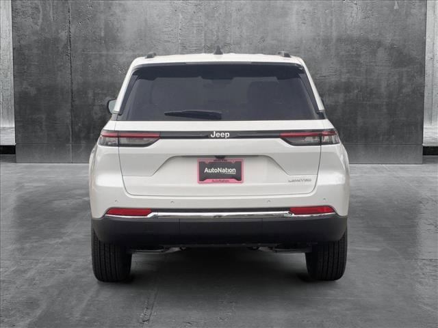 new 2025 Jeep Grand Cherokee car, priced at $44,900