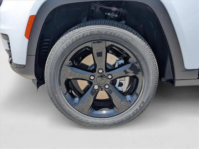 new 2025 Jeep Grand Cherokee L car, priced at $41,995