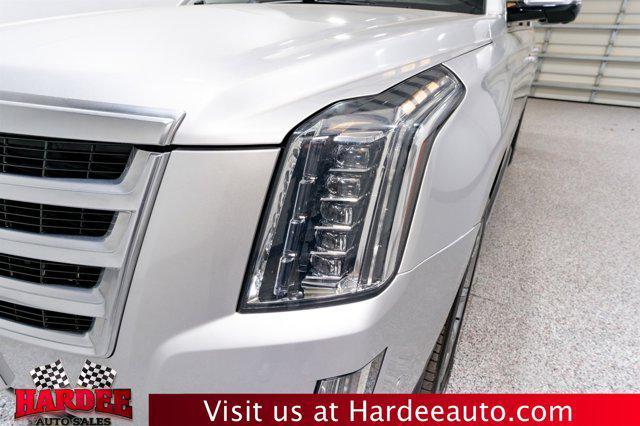 used 2019 Cadillac Escalade ESV car, priced at $33,900