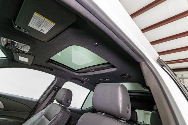 used 2023 Chevrolet Traverse car, priced at $36,900