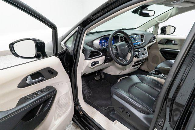 used 2024 Chrysler Pacifica car, priced at $26,900