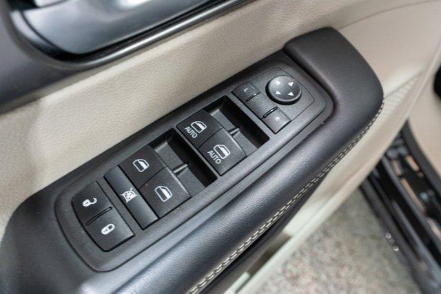 used 2024 Chrysler Pacifica car, priced at $26,900