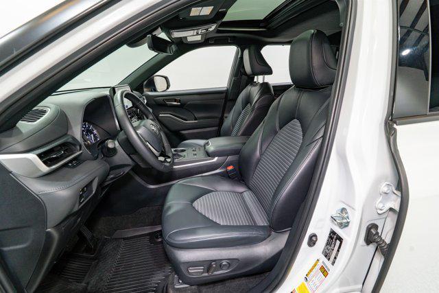 used 2023 Toyota Highlander car, priced at $46,900
