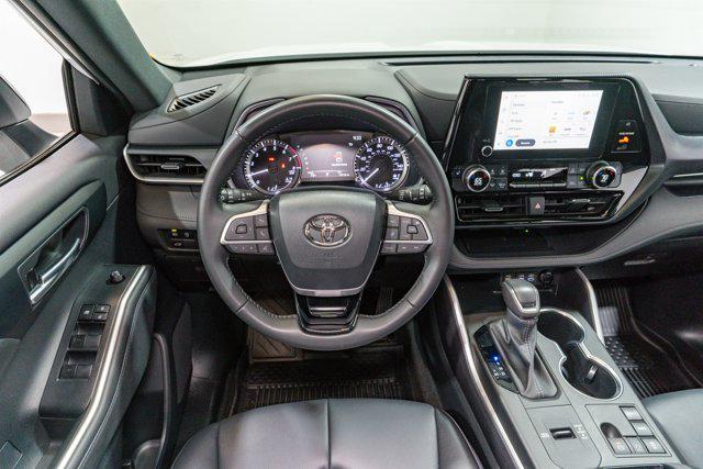 used 2023 Toyota Highlander car, priced at $46,900