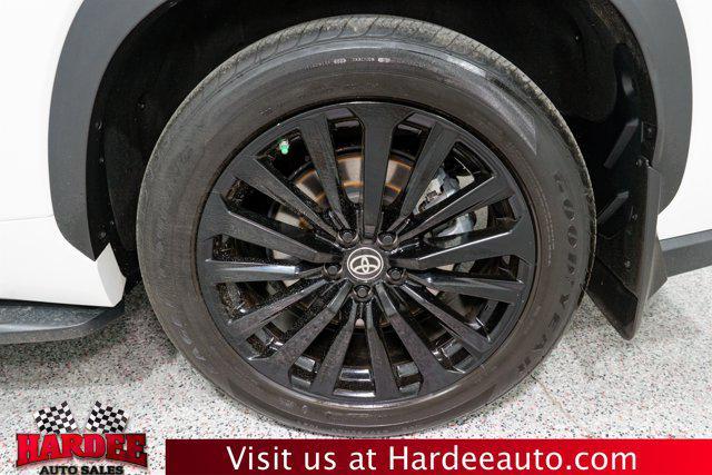 used 2023 Toyota Highlander car, priced at $46,900