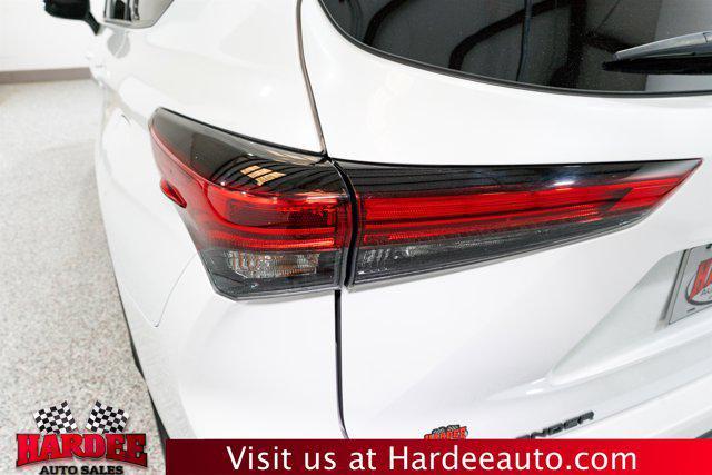 used 2023 Toyota Highlander car, priced at $46,900