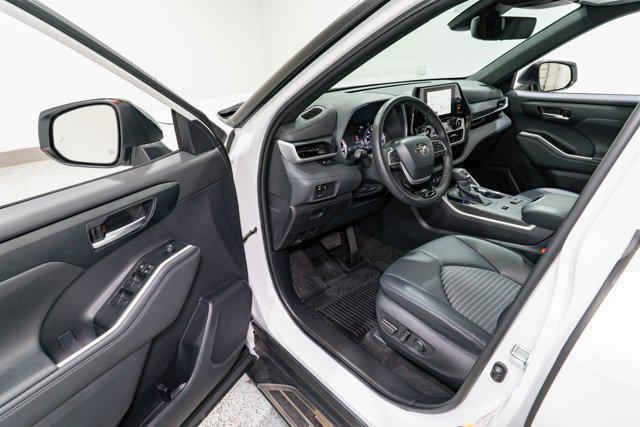 used 2023 Toyota Highlander car, priced at $46,900