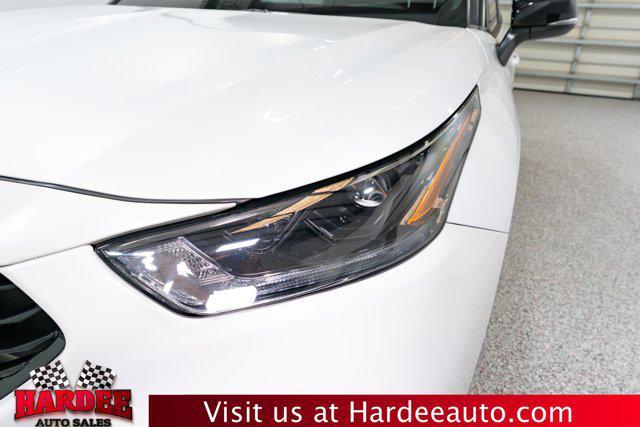 used 2023 Toyota Highlander car, priced at $46,900