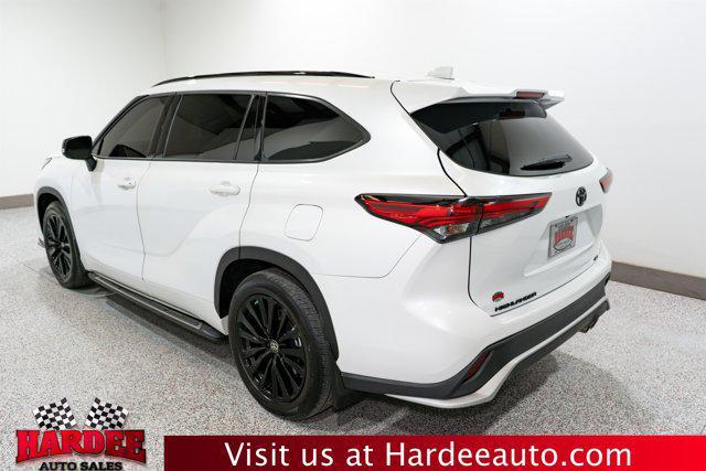 used 2023 Toyota Highlander car, priced at $46,900