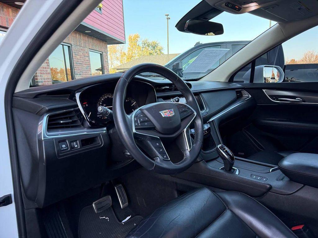 used 2018 Cadillac XT5 car, priced at $20,900