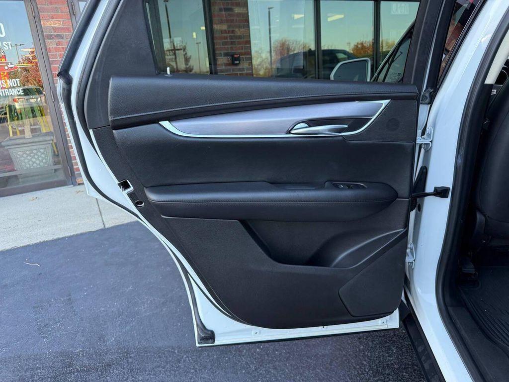 used 2018 Cadillac XT5 car, priced at $20,900