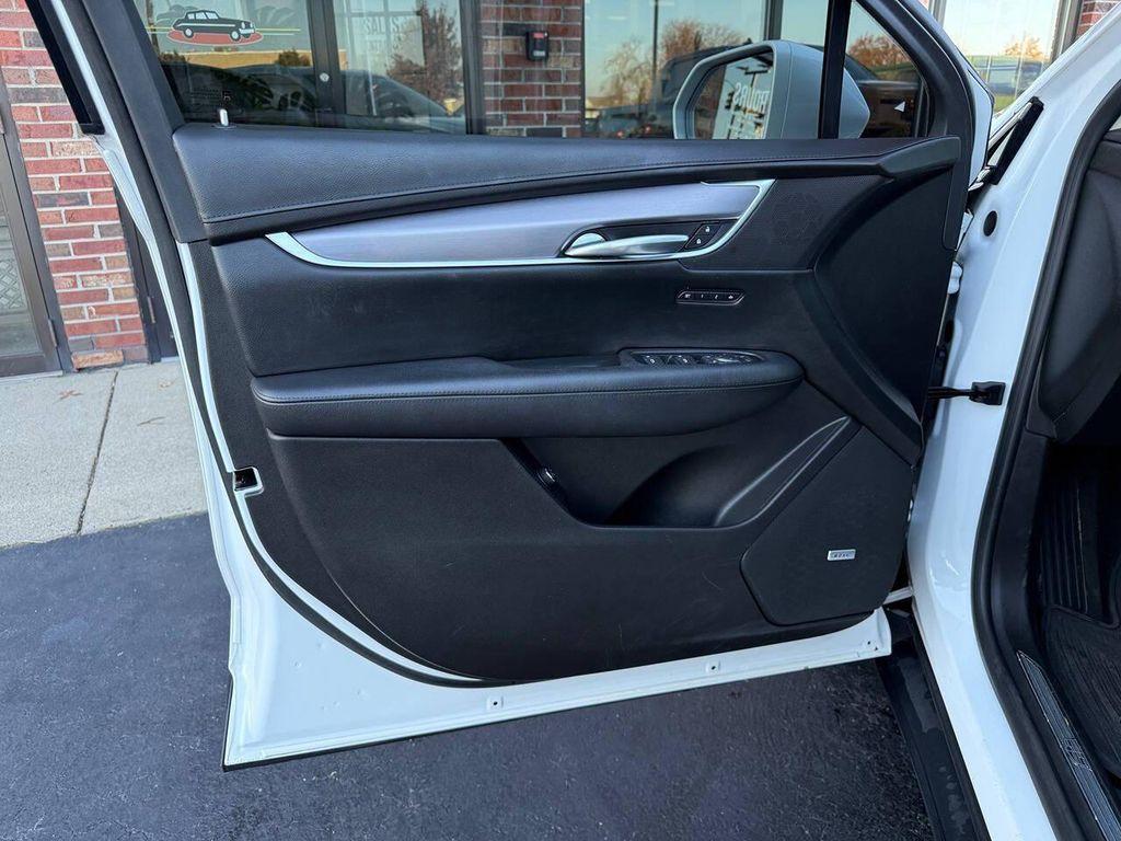 used 2018 Cadillac XT5 car, priced at $20,900