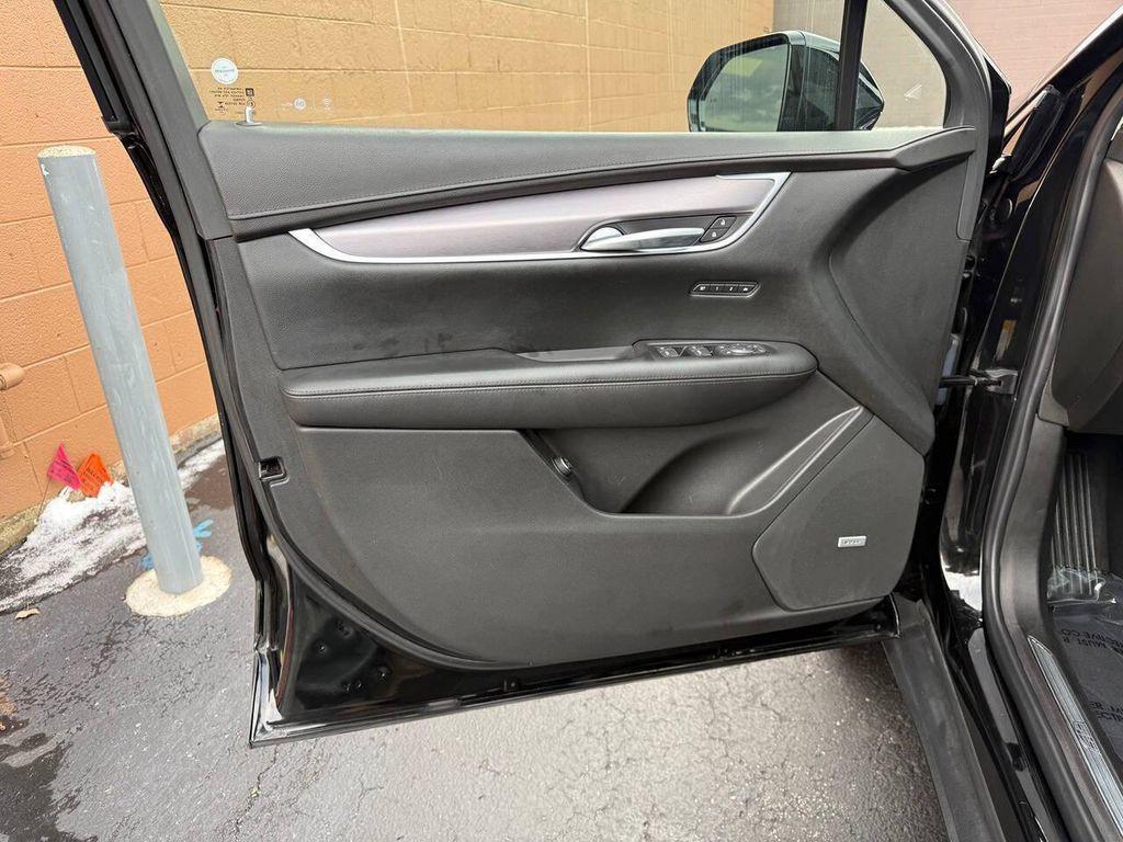 used 2018 Cadillac XT5 car, priced at $18,900