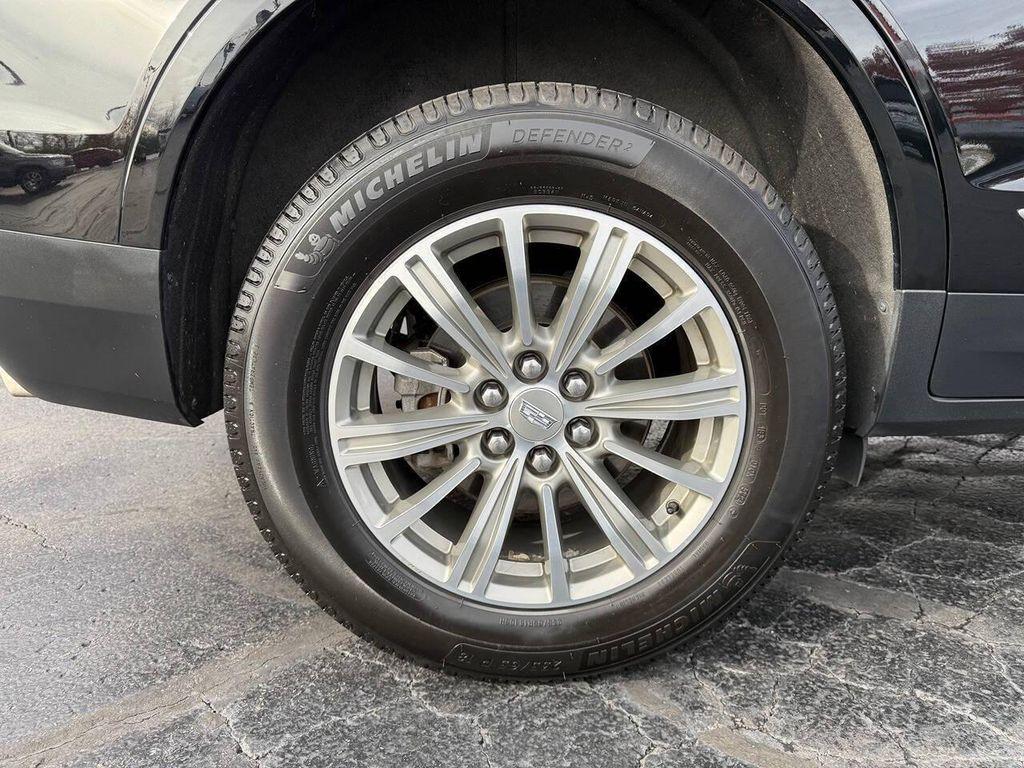 used 2018 Cadillac XT5 car, priced at $18,900