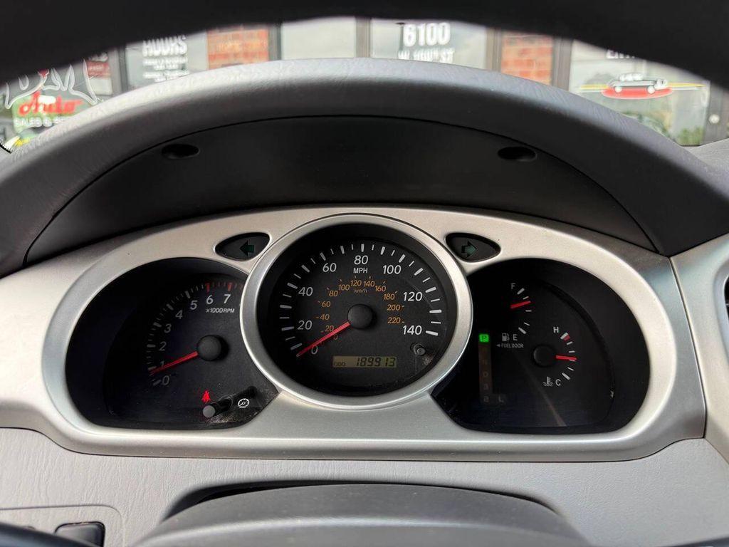 used 2004 Toyota Highlander car, priced at $5,400