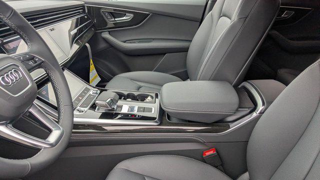 new 2025 Audi Q7 car, priced at $70,555
