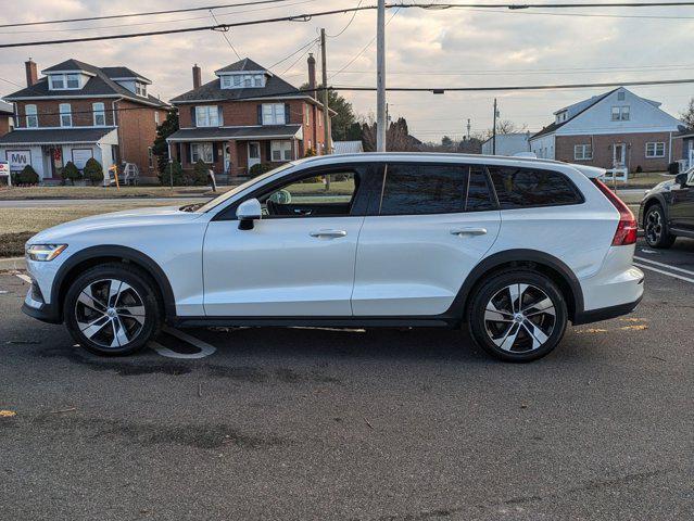 used 2020 Volvo V60 Cross Country car, priced at $24,884