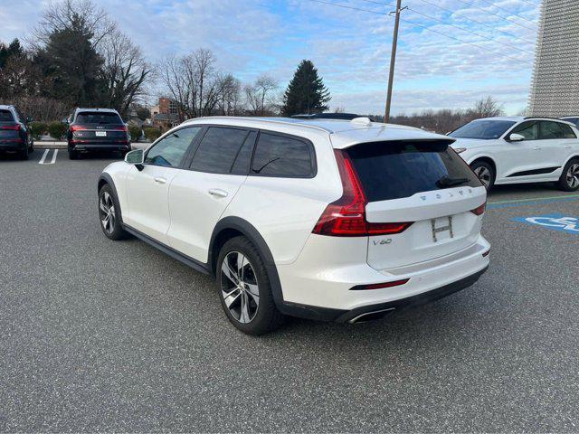 used 2020 Volvo V60 Cross Country car, priced at $25,994