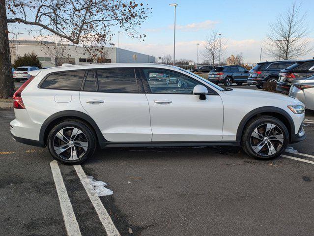 used 2020 Volvo V60 Cross Country car, priced at $24,884