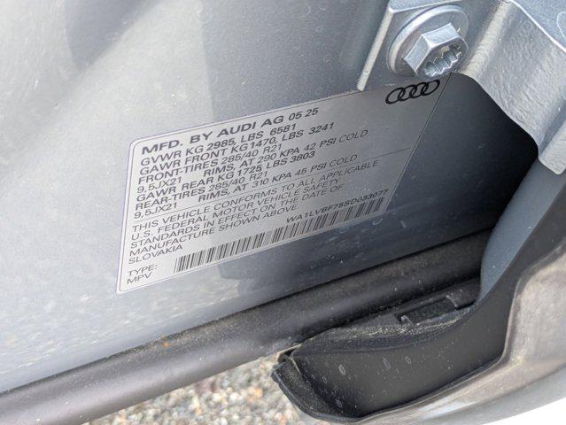 new 2025 Audi Q7 car, priced at $75,440