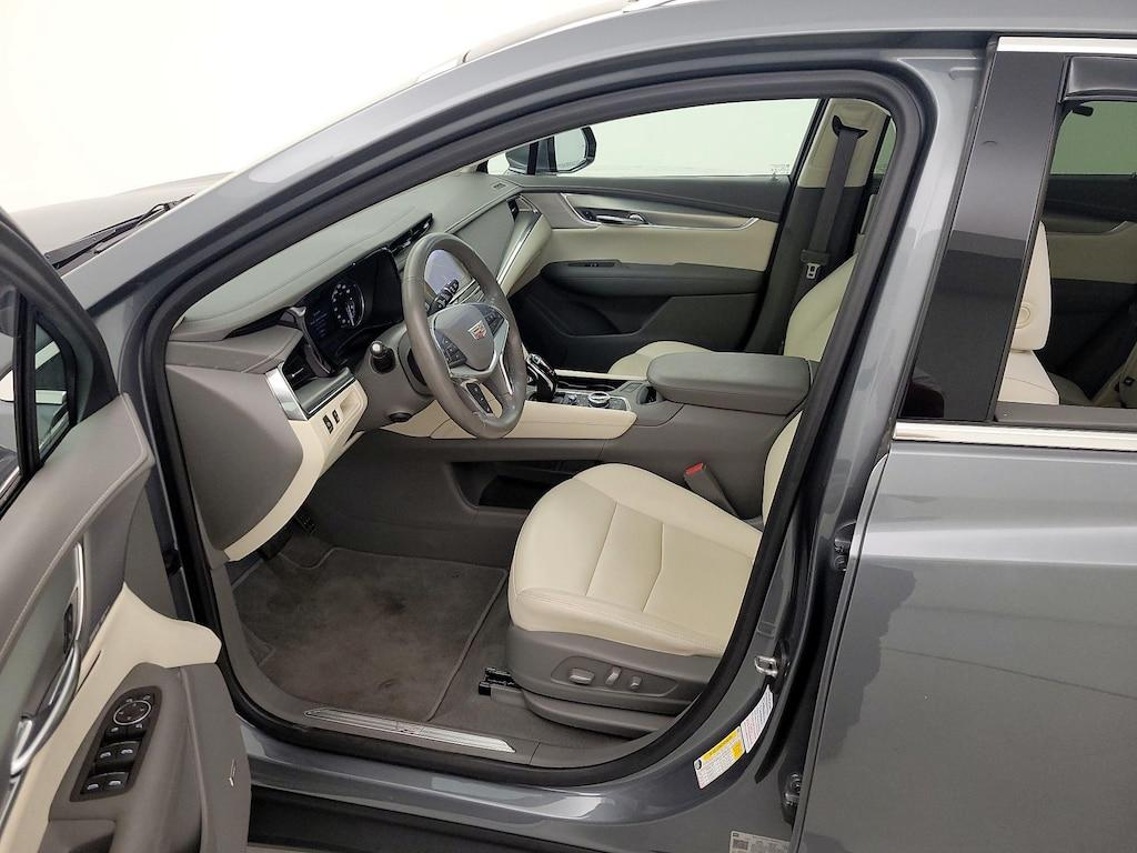 used 2022 Cadillac XT5 car, priced at $32,998