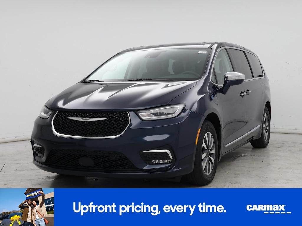 used 2022 Chrysler Pacifica Hybrid car, priced at $35,998