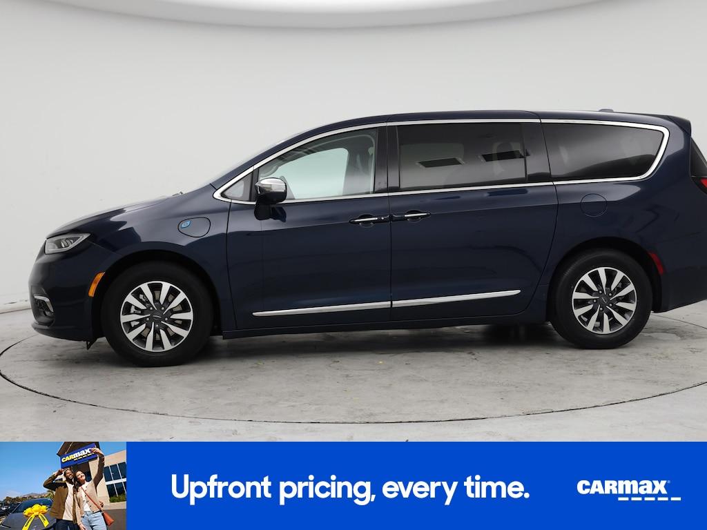 used 2022 Chrysler Pacifica Hybrid car, priced at $35,998
