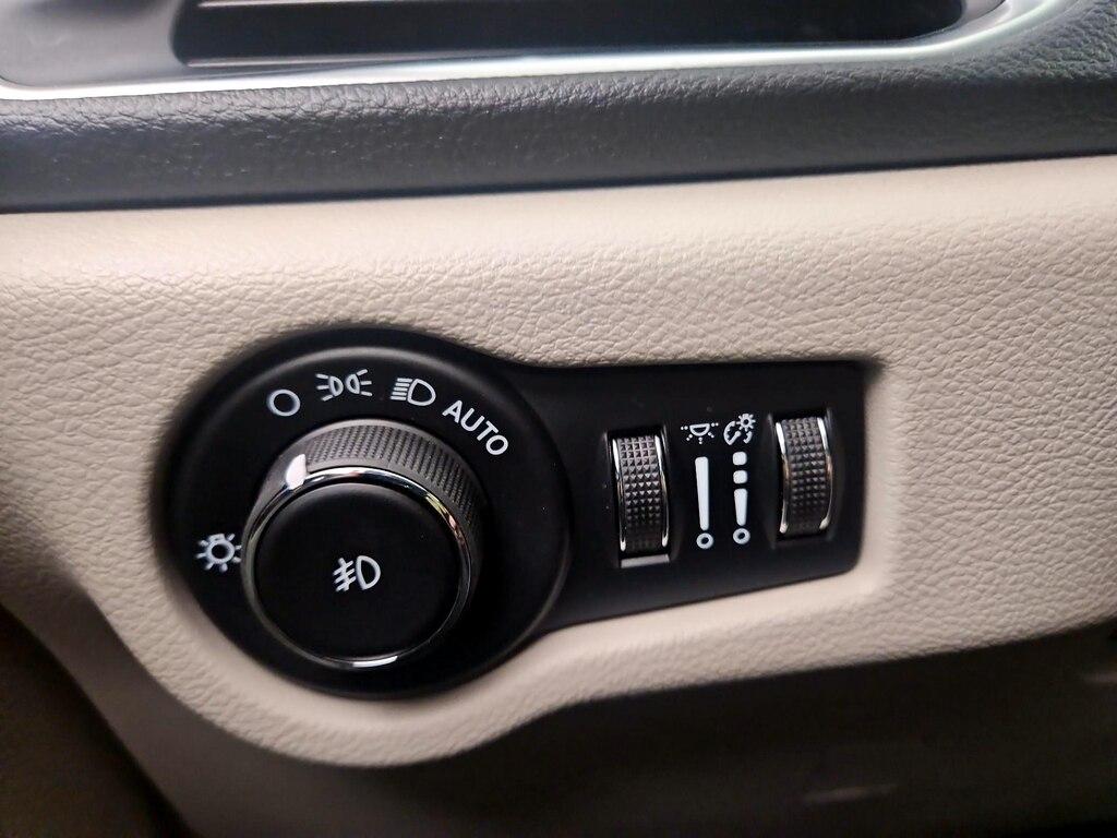 used 2022 Chrysler Pacifica Hybrid car, priced at $35,998